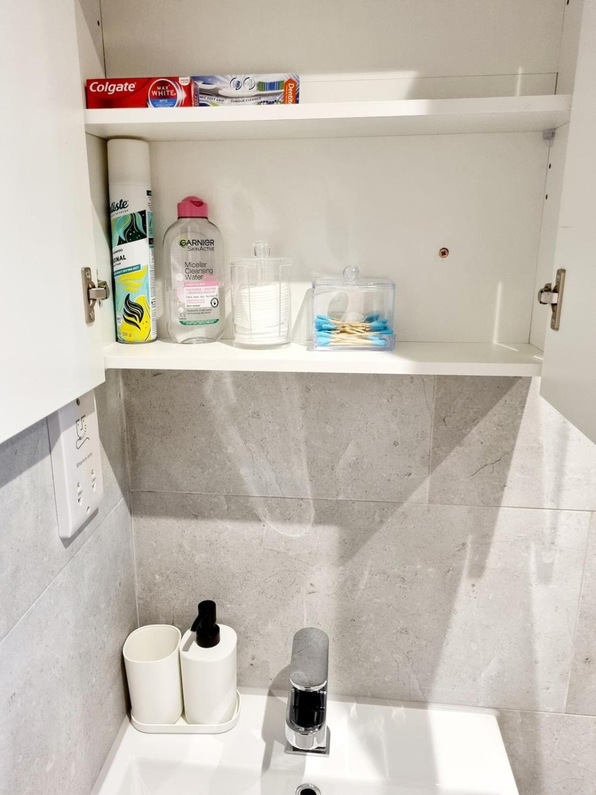Private Self-Contained Place Борнмът Екстериор снимка